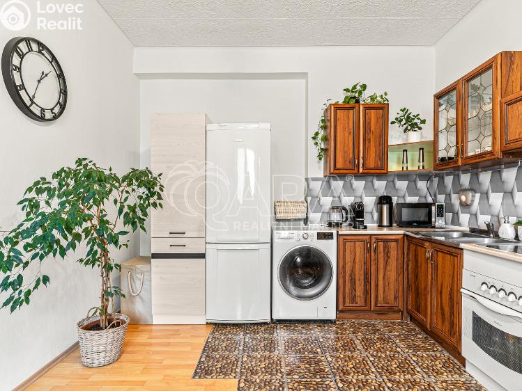 Sale apartment 1+1 Praha, Evropská 264/161 č. 5