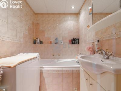 Sale apartment 3+1 Český Těšín, Kysucká č. 4