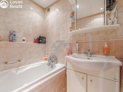 Sale apartment 3+1 Český Těšín, Kysucká č. 18