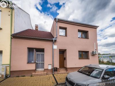 Продаж багатогенного будинку Hodonín, Komenského č. 1