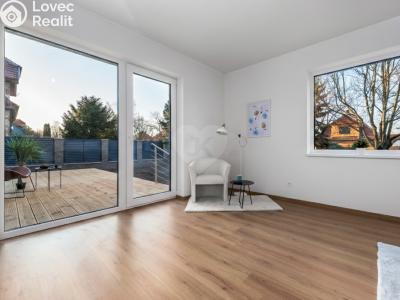 Sale apartment 4+KK Praha, Pplk. Nováčka č. 4