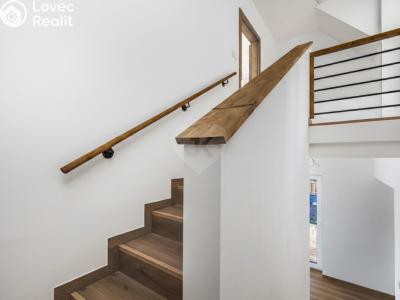 Sale apartment 4+KK Praha, Pplk. Nováčka č. 5