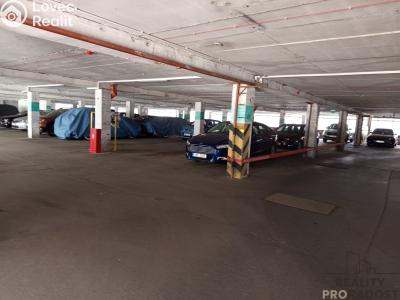 Sale garage Praha, Lovosická č. 10