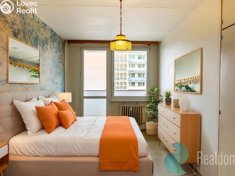 Продаж квартири 2+1 Praha, Taškentská č. 1