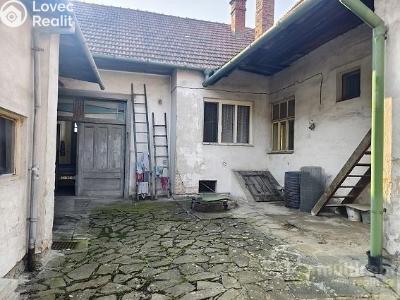 Prodej rodinného domu Komořany č. 18