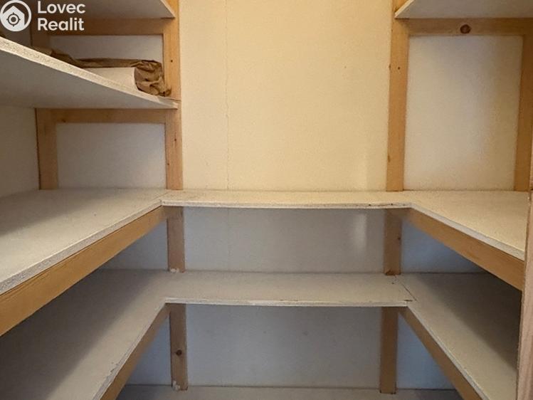Sale apartment 2+1 Hrádek č. 5