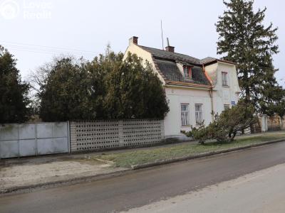 Продаж сімейного будинку Chropyně, Tovačovská č. 4