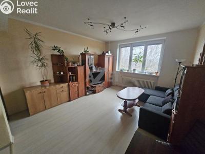 Продаж квартири 2+1 Havířov, Hlavní třída č. 1