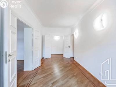Аренда квартиры 4+1 Praha, Vlašská č. 7