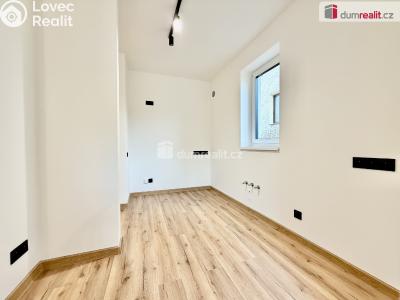 Продаж сімейного будинку Velká Jesenice č. 32