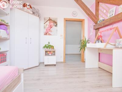 Prodej atypického bytu Hrobčice č. 9