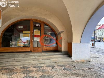 Продажа торгового помещеня Valašské Meziříčí, Náměstí č. 3