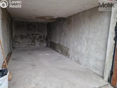 Sale garage Obrnice, nám. 5. května č. 5
