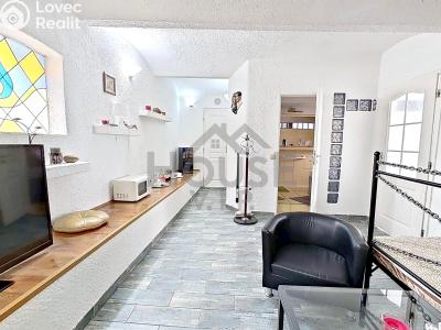 Продаж багатогенного будинку Hýskov, Prostřední 73 č. 7