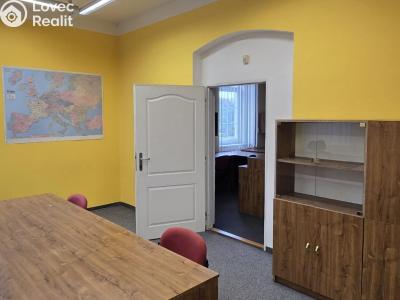 Pronájem obchodního prostoru Bílina, Náměstí č. 14