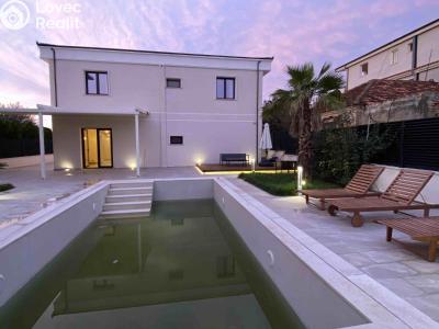 Sale villa Spille č. 18