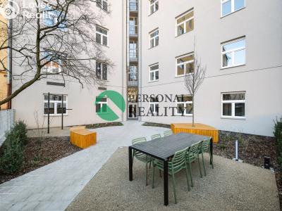 Sale apartment 2+KK Praha, Jeseniova č. 2