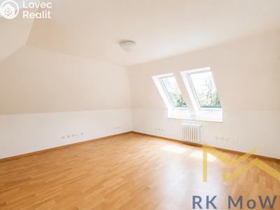 Rent family house Praha, Ke hrádku č. 3
