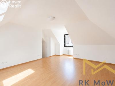 Rent family house Praha, Ke hrádku č. 7