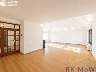 Rent family house Praha, Ke hrádku č. 10