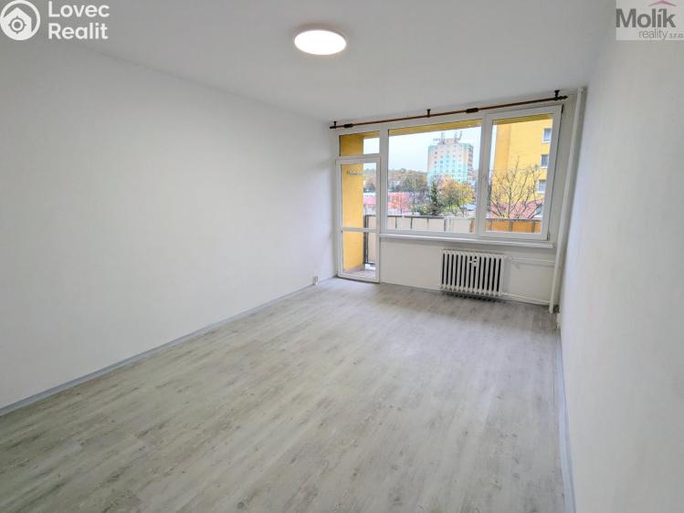 Pronájem bytu 3+1 Bílina, Sídliště Za Chlumem č. 5