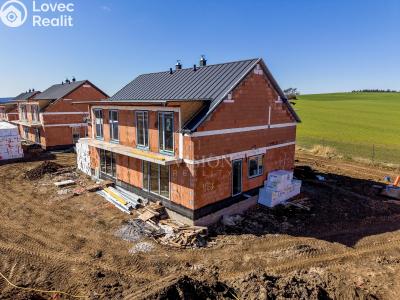 Продаж сімейного будинку Týnec nad Sázavou č. 33