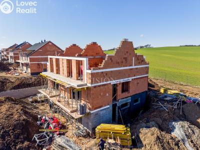 Продаж багатогенного будинку Týnec nad Sázavou č. 36