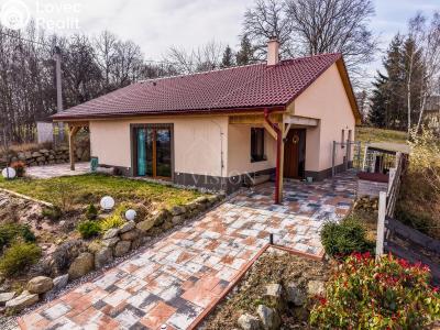 Продажа семейного дома Kamenice, Ládeveská 270 č. 1