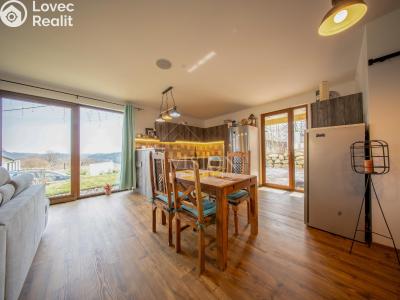 Продажа семейного дома Kamenice, Ládeveská 270 č. 3