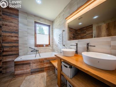 Продажа семейного дома Kamenice, Ládeveská 270 č. 13