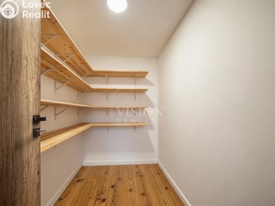 Продажа семейного дома Kamenice, Ládeveská 270 č. 18