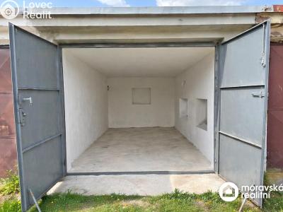 Sale garage Ivančice č. 3