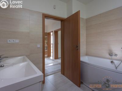 Продаж сімейного будинку Praha, Pod zámečkem č. 17