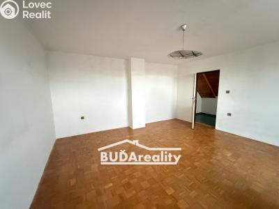 Sale multi-gen house Žlutava č. 12