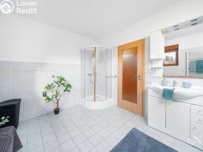 Prodej rodinného domu Ohrobec, Jarovská 58 č. 8