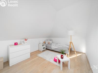 Prodej rodinného domu Ohrobec, Jarovská 58 č. 19