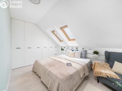 Prodej bytu 6 a více Praha, Česká č. 17