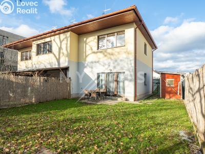 Продаж сімейного будинку Králův Dvůr, Větrná 430 č. 1