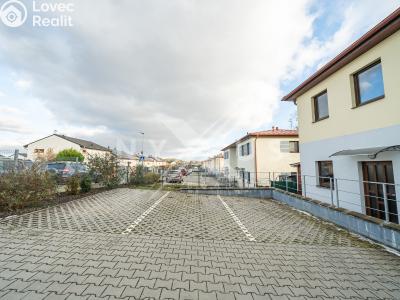 Продаж сімейного будинку Králův Dvůr, Větrná 430 č. 23