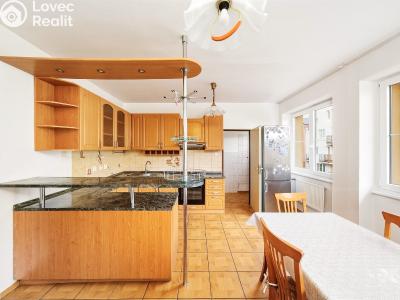 Sale family house Praha, Stulíková 1383 č. 22