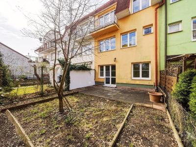 Sale family house Praha, Stulíková 1383 č. 33