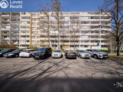 Sale apartment 3+1 Praha, Veltruská č. 17