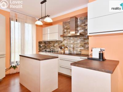 Sale apartment 4+KK Praha 9, Nademlejnská č. 11