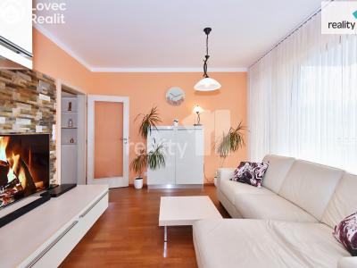 Sale apartment 4+KK Praha 9, Nademlejnská č. 19