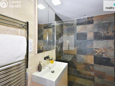 Sale apartment 4+KK Praha 9, Nademlejnská č. 22