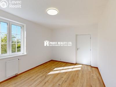 Prodej rodinného domu Praha, Údolí hvězd 526 č. 12