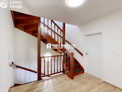 Prodej rodinného domu Praha, Údolí hvězd 526 č. 15