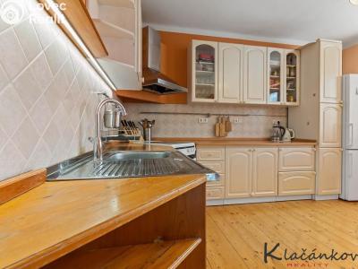 Sale multi-gen house Vizovice, Říčanská 296 č. 7