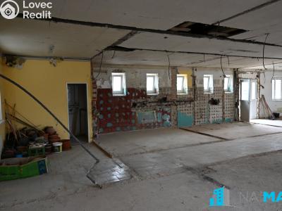 Продаж торгового приміщення Znojmo, Dobšická č. 6