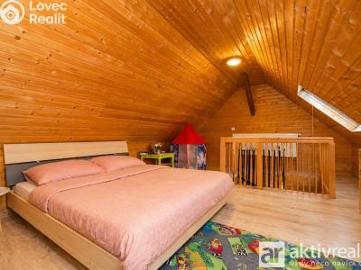 Продаж сімейного будинку Dolní Zálezly, Mírové náměstí č. 14